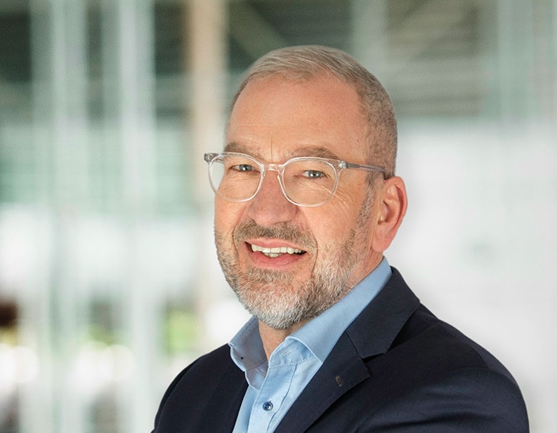 205: Realtalk: Industrial AI, LLMs and demand forecasting for retailers and intralogistics